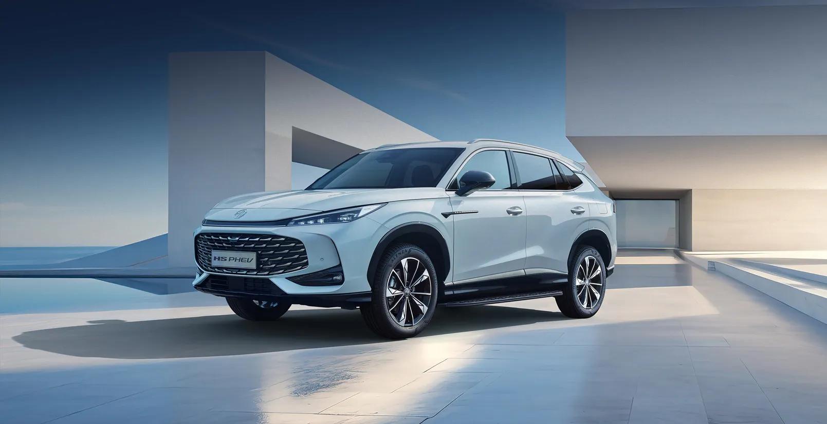 Baner modelu MG HS Plug–In Hybrid