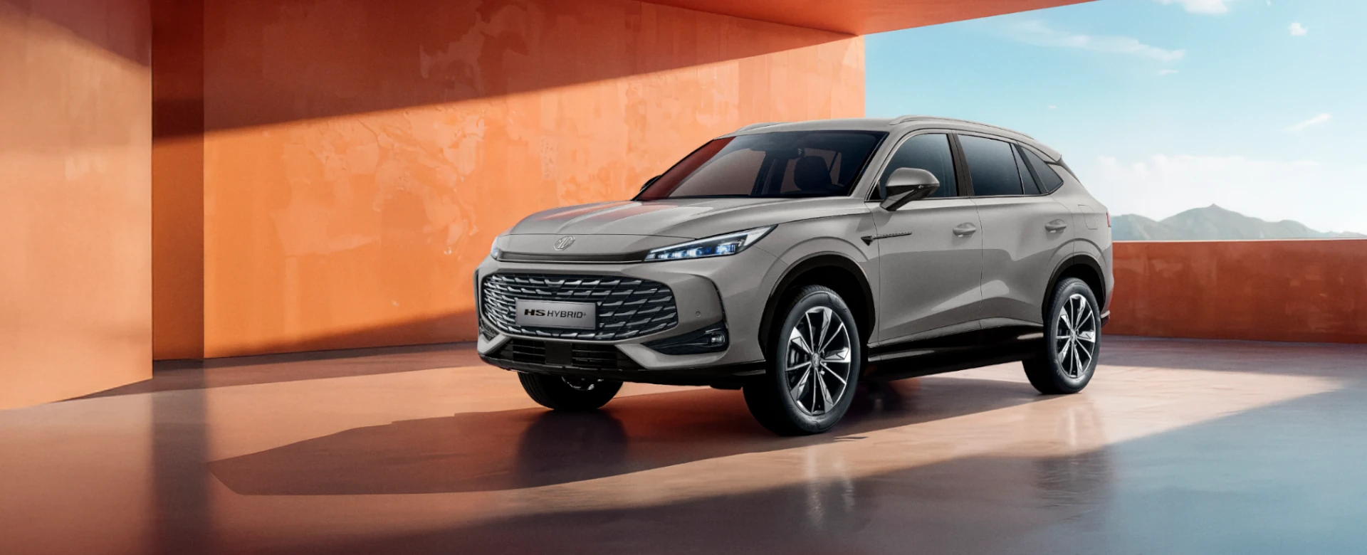 Baner modelu Nowy MG HS Plug-In Hybrid!