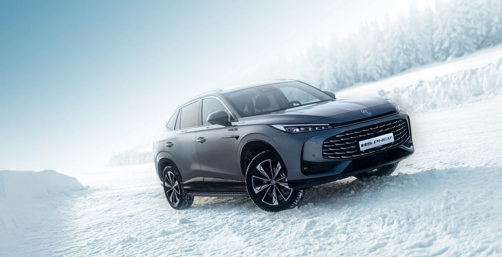 Baner modelu MG HS Plug–In Hybrid