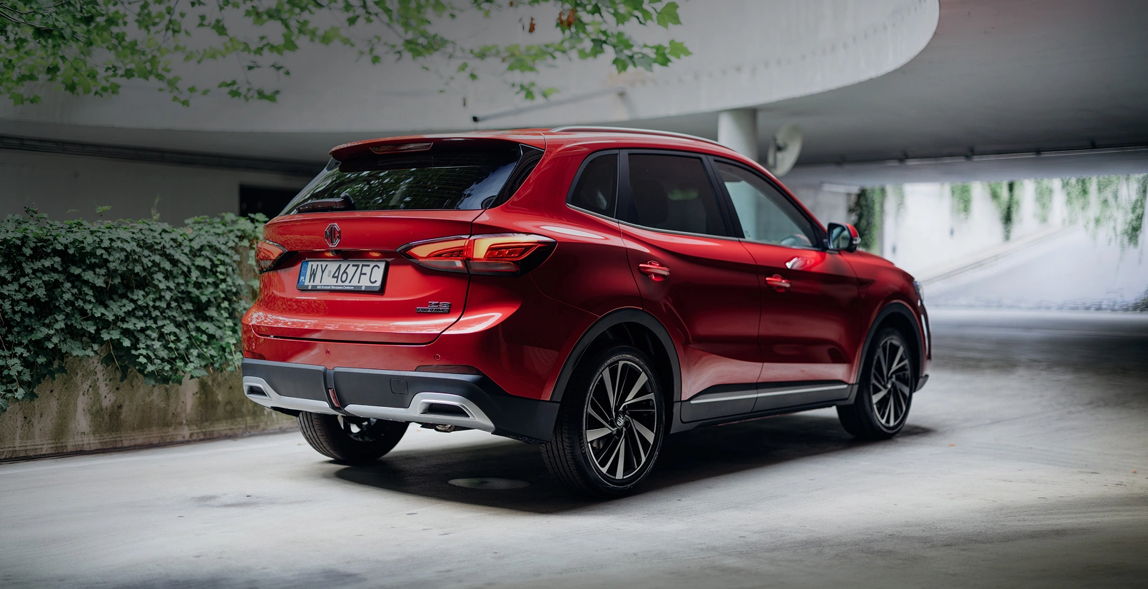 Baner modelu MG ZS Hybrid+